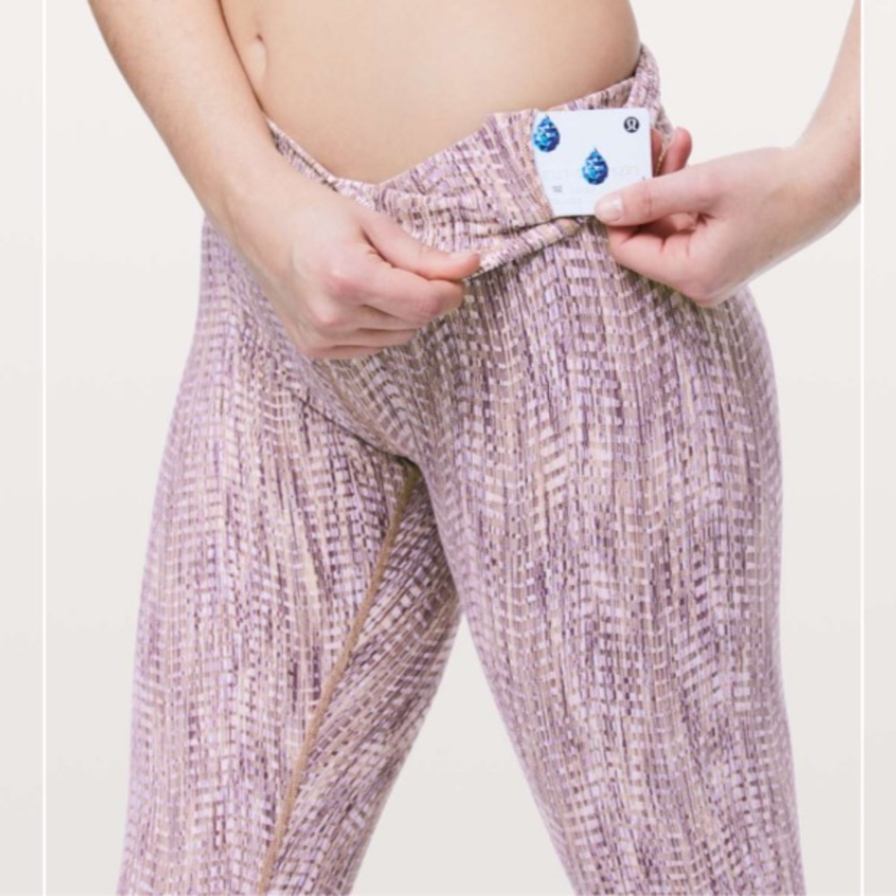 Lululemon Wunder Under 25”